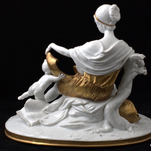 Дама со свитком и двумя путти, Capodimonte, Италия, 1950 гг