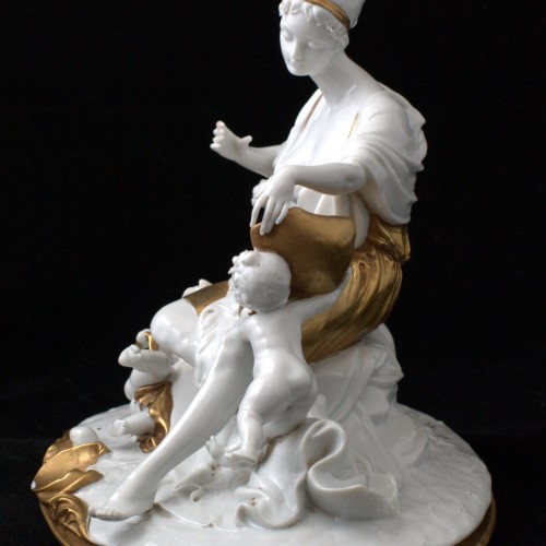 Дама со свитком и двумя путти, Capodimonte, Италия, 1950 гг