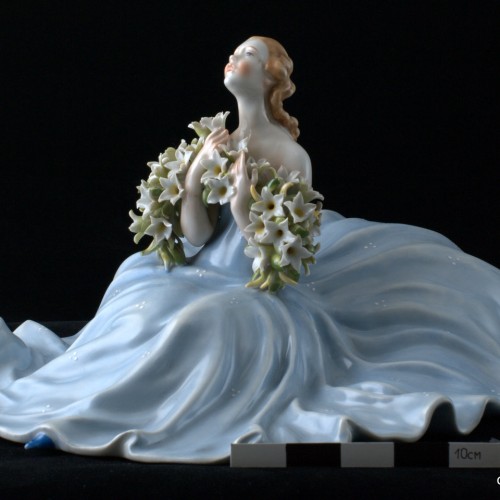 Девушка с гирляндой цветов, Von Schierholz, Германия, 1951-72 гг