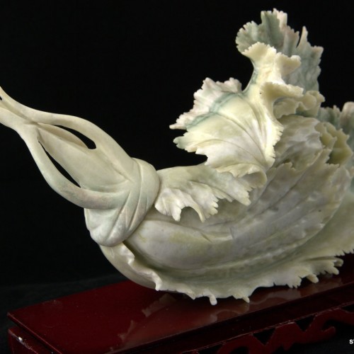 Резной камень "Капуста", нефрит, Китай