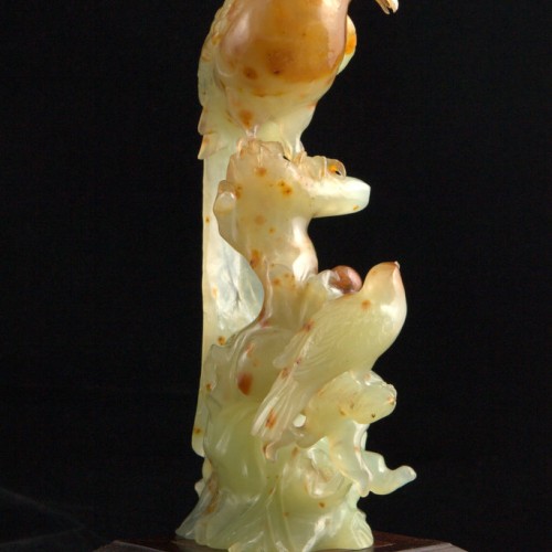 Резной камень "Птица", нефрит, Китай