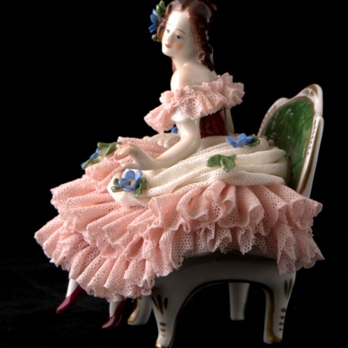 Барышня на диване, кружевная, Volkstedt, Германия