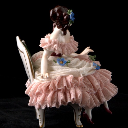 Барышня на диване, кружевная, Volkstedt, Германия