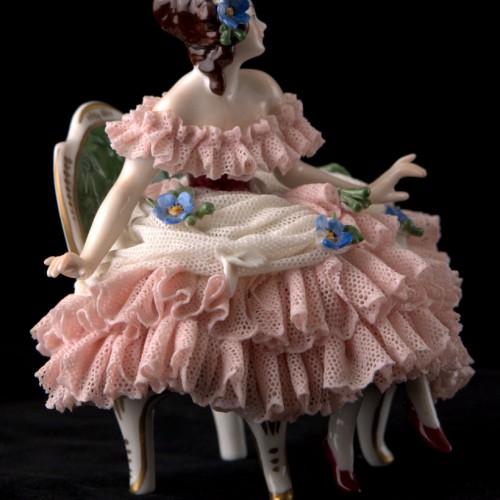 Барышня на диване, кружевная, Volkstedt, Германия