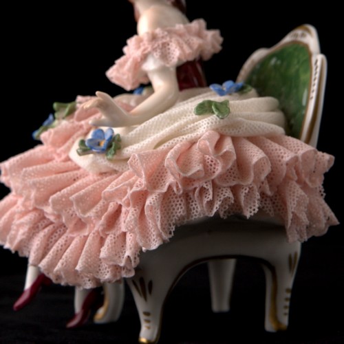 Барышня на диване, кружевная, Volkstedt, Германия