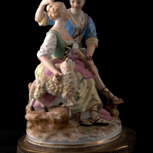 Пара с цетами и овечкой, 1940 гг