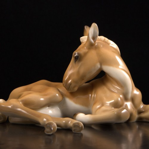 Лежащий жеребёнок, Hutschenreuther, Германия