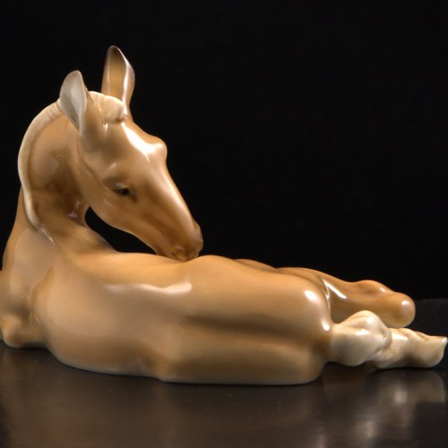 Лежащий жеребёнок, Hutschenreuther, Германия