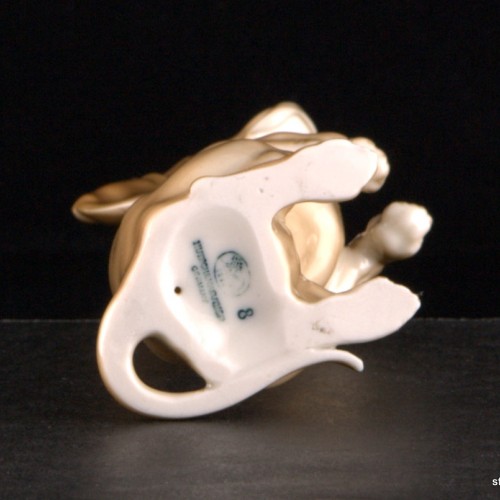 Такса стоящая на задних лапах, Hutschenreuther, Германия, 1970 гг