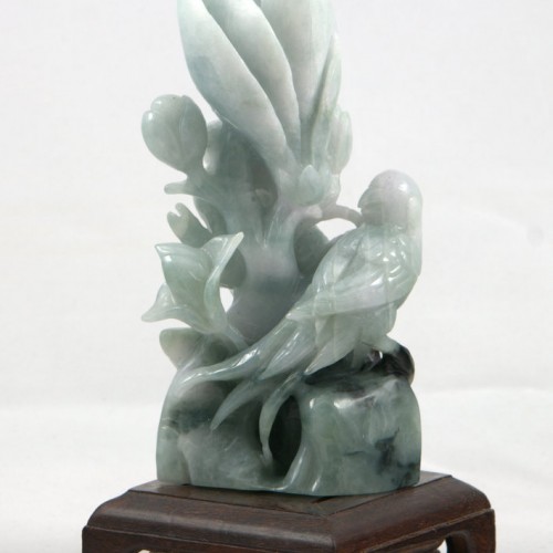 Резной камень "Феникс и цветок лотоса", нефрит, Китай