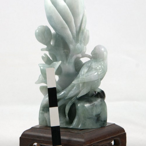 Резной камень "Феникс и цветок лотоса", нефрит, Китай