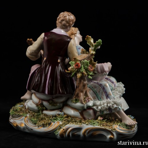 Влюбленная пара с лютней и бубном, Capodimonte, Италия