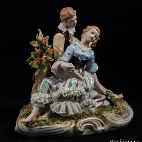 Влюбленная пара с лютней и бубном, Capodimonte, Италия