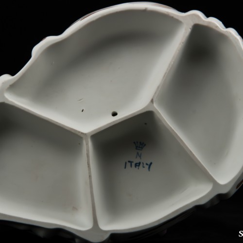 Влюбленная пара с лютней и бубном, Capodimonte, Италия