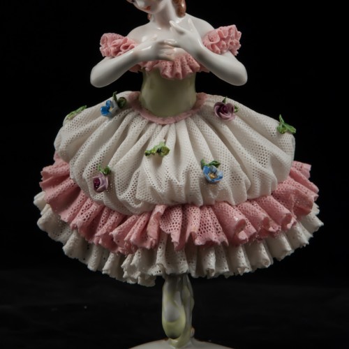 Балерина в платье с зеленым лифом, кружевная, Volkstedt, Германия