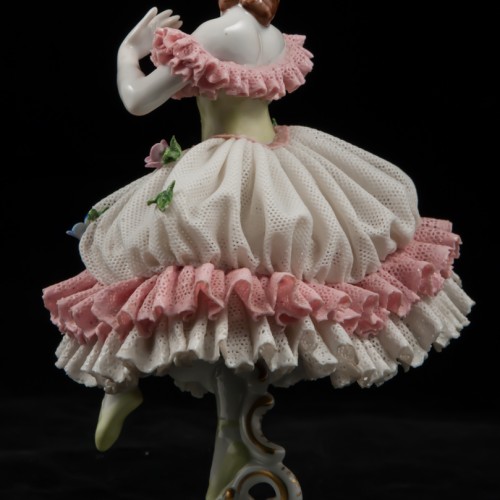 Балерина в платье с зеленым лифом, кружевная, Volkstedt, Германия