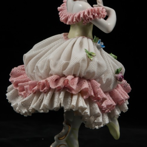 Балерина в платье с зеленым лифом, кружевная, Volkstedt, Германия