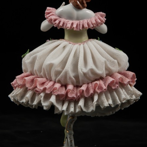 Балерина в платье с зеленым лифом, кружевная, Volkstedt, Германия