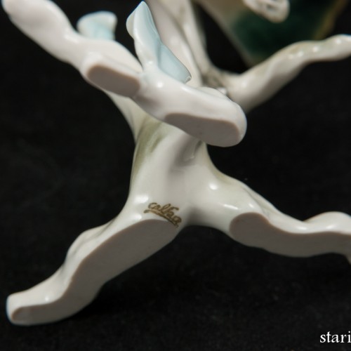 Иволга на ветке, Alka-Kunst, Alka Kaiser, Германия