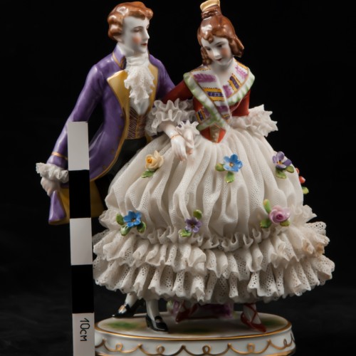 Кавалер и дама в кружевном платье, Muller & Co, Германия, 1907-52 гг