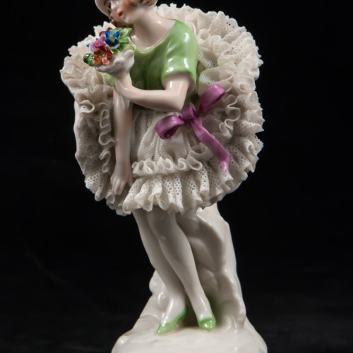 Девушка с букетом, кружевная, АртДеко, Muller & Co, Германия, 1920-30 гг