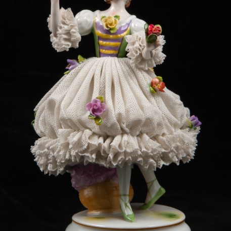 Танцовщица с цветком, кружевная, Muller & Co, Германия, 1907-1952 гг