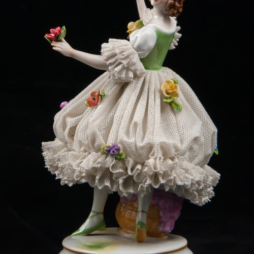 Танцовщица с цветком, кружевная, Muller & Co, Германия, 1907-1952 гг