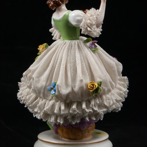 Танцовщица с цветком, кружевная, Muller & Co, Германия, 1907-1952 гг