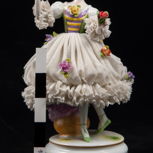 Танцовщица с цветком, кружевная, Muller & Co, Германия, 1907-1952 гг