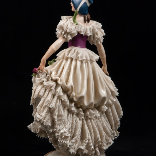 Девшука в синей шляпке с зелеными лентами, кружевная, Дрезден, Германия, до 1940 гг