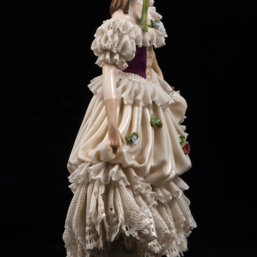 Девшука в синей шляпке с зелеными лентами, кружевная, Дрезден, Германия, до 1940 гг