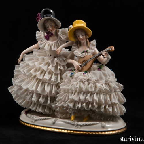 Две кружевницы с мандолиной, Ackermann & Fritze, Германия, до 1940 г