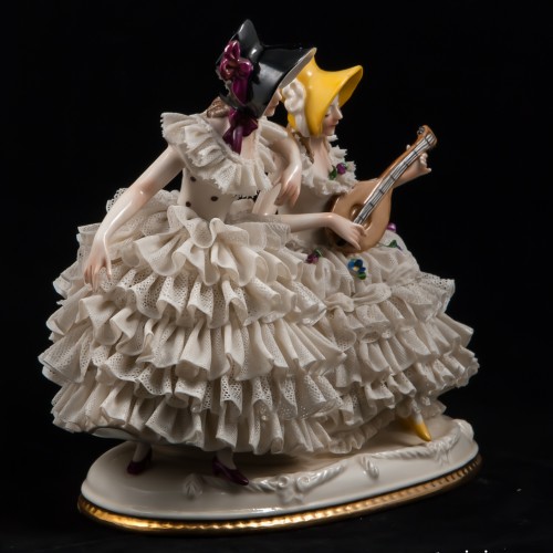 Две кружевницы с мандолиной, Ackermann & Fritze, Германия, до 1940 г