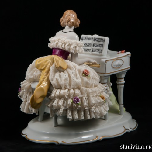 Дама за клавесином, кружевная, Unterweissbach, Германия, 1960-70 гг