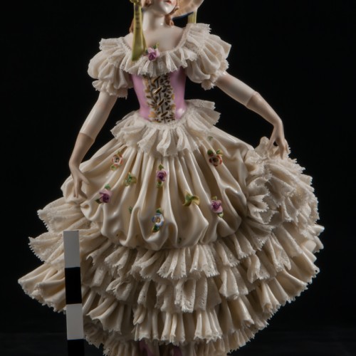 Дама в синем капоре, кружевная, Ackermann & Fritze, Германия, до 1940 г