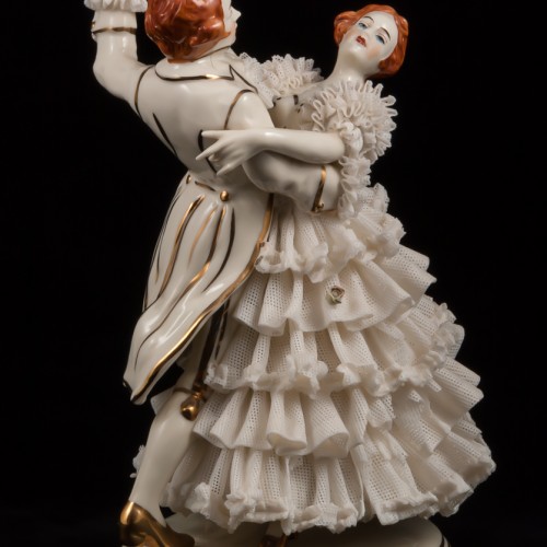 Вальсирующая пара в белом, кружевная, Дрезден, Германия, 1950-60 гг