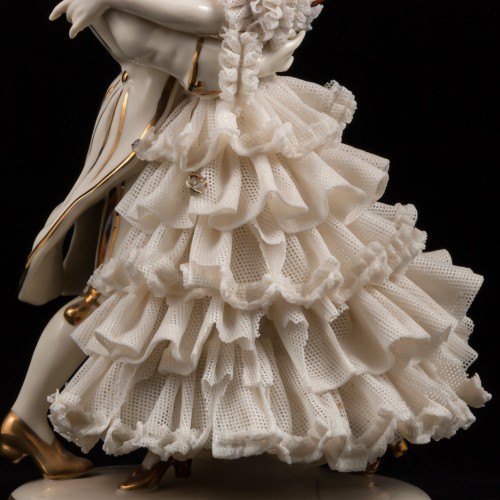 Вальсирующая пара в белом, кружевная, Дрезден, Германия, 1950-60 гг