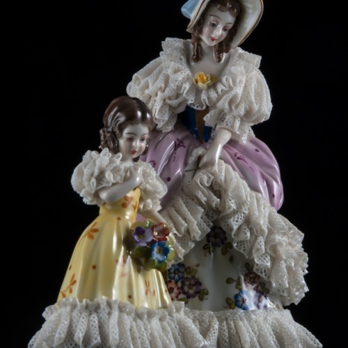 Дама с дочкой, кружевницы, Volkstedt, Германия