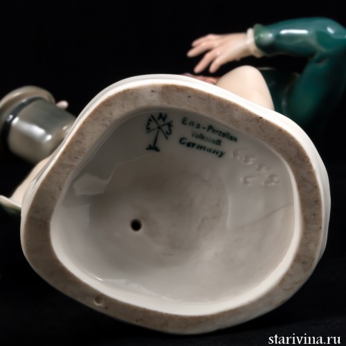 Пара в костюмах сер,19 века, Karl Ens, Германия, 1920 гг