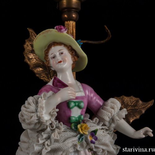 Настольные лампы, Пара в сиреневых костюмах, Muller & Co, Германия, 1907-52 гг