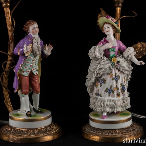 Настольные лампы, Пара в сиреневых костюмах, Muller & Co, Германия, 1907-52 гг