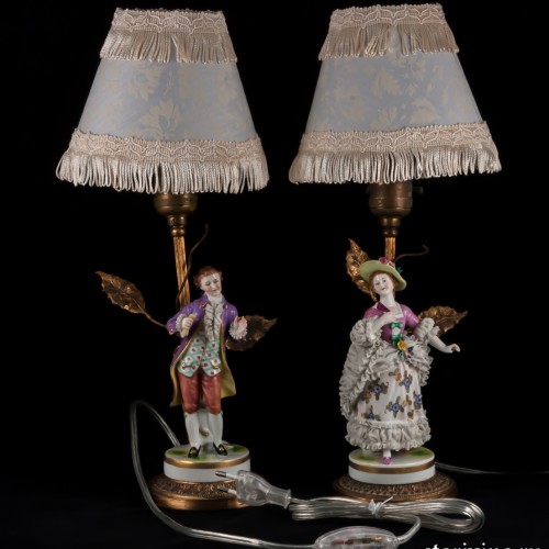 Настольные лампы, Пара в сиреневых костюмах, Muller & Co, Германия, 1907-52 гг