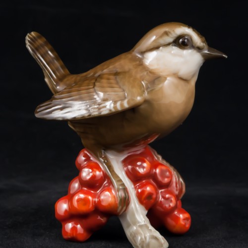 Крапивник с гроздью рябины, миниатюра, Hutschenreuther, Германия