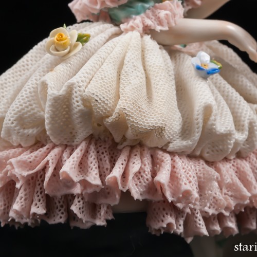 Две девочки, кружевницы, Volkstedt, Германия, 1950 гг