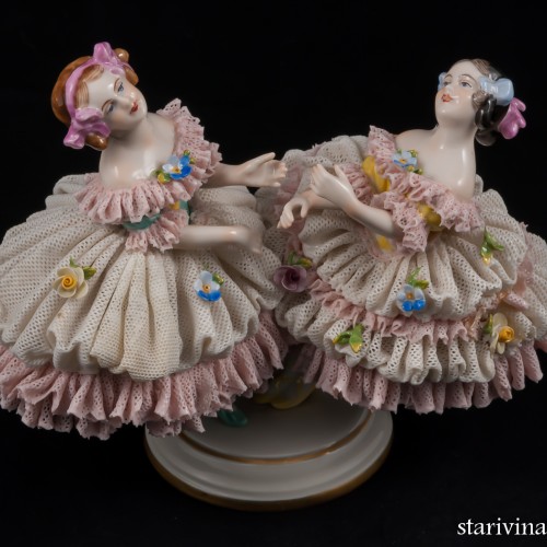 Две девочки, кружевницы, Volkstedt, Германия, 1950 гг