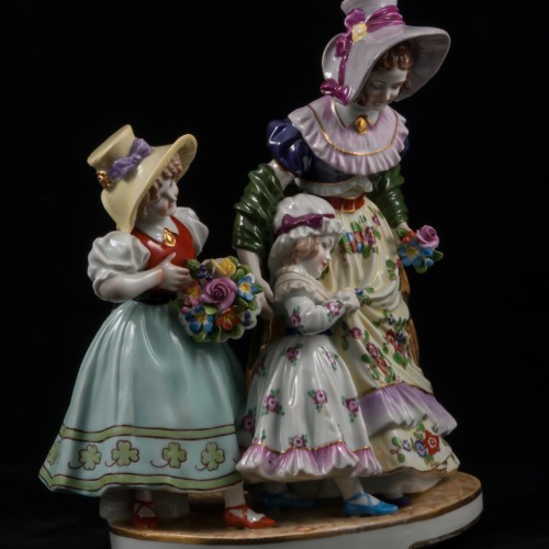 Дама с двумя девочками, Ackermann & Fritze, Германия, 1908-1951 гг