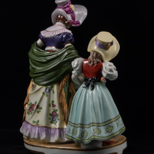 Дама с двумя девочками, Ackermann & Fritze, Германия, 1908-1951 гг