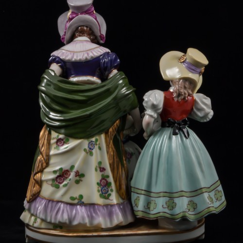 Дама с двумя девочками, Ackermann & Fritze, Германия, 1908-1951 гг