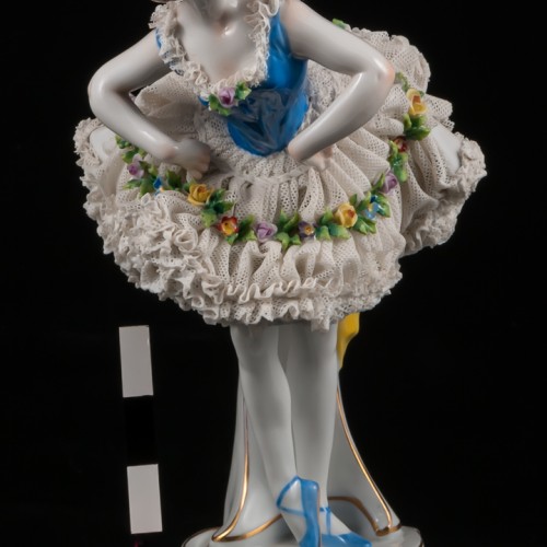 Балерина в пачке с голубым лифом, кружевная, Volkstedt, Германия, 1915-36 гг