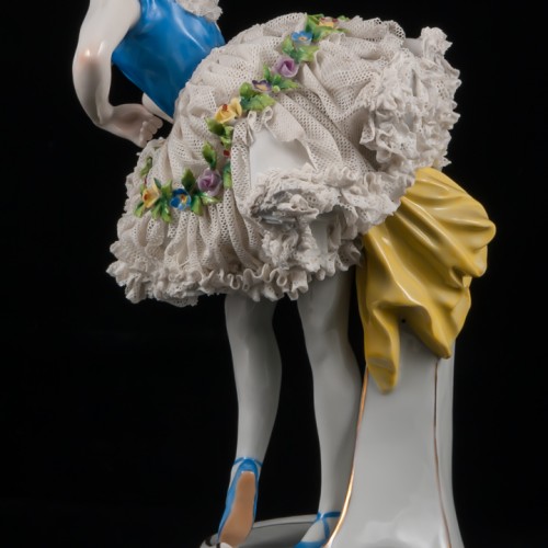 Балерина в пачке с голубым лифом, кружевная, Volkstedt, Германия, 1915-36 гг